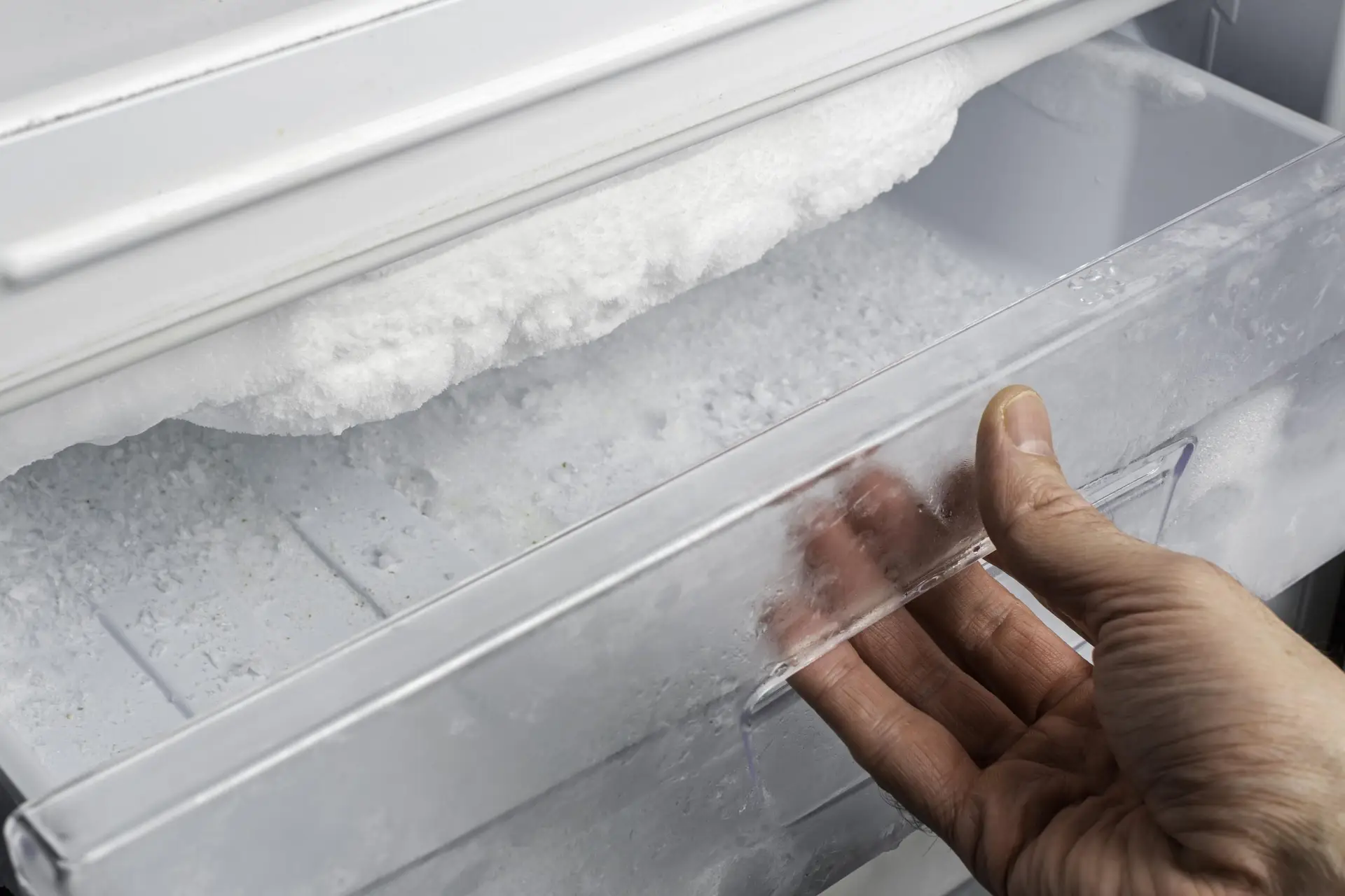 Frost under freezer